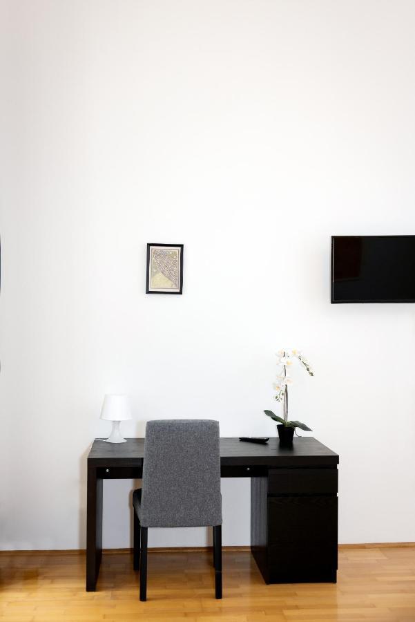 Premium 80 M2 Apartment - Free Parking Wenen Buitenkant foto