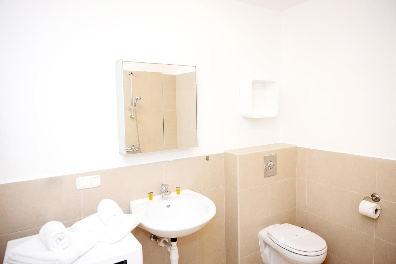 Premium 80 M2 Apartment - Free Parking Wenen Buitenkant foto