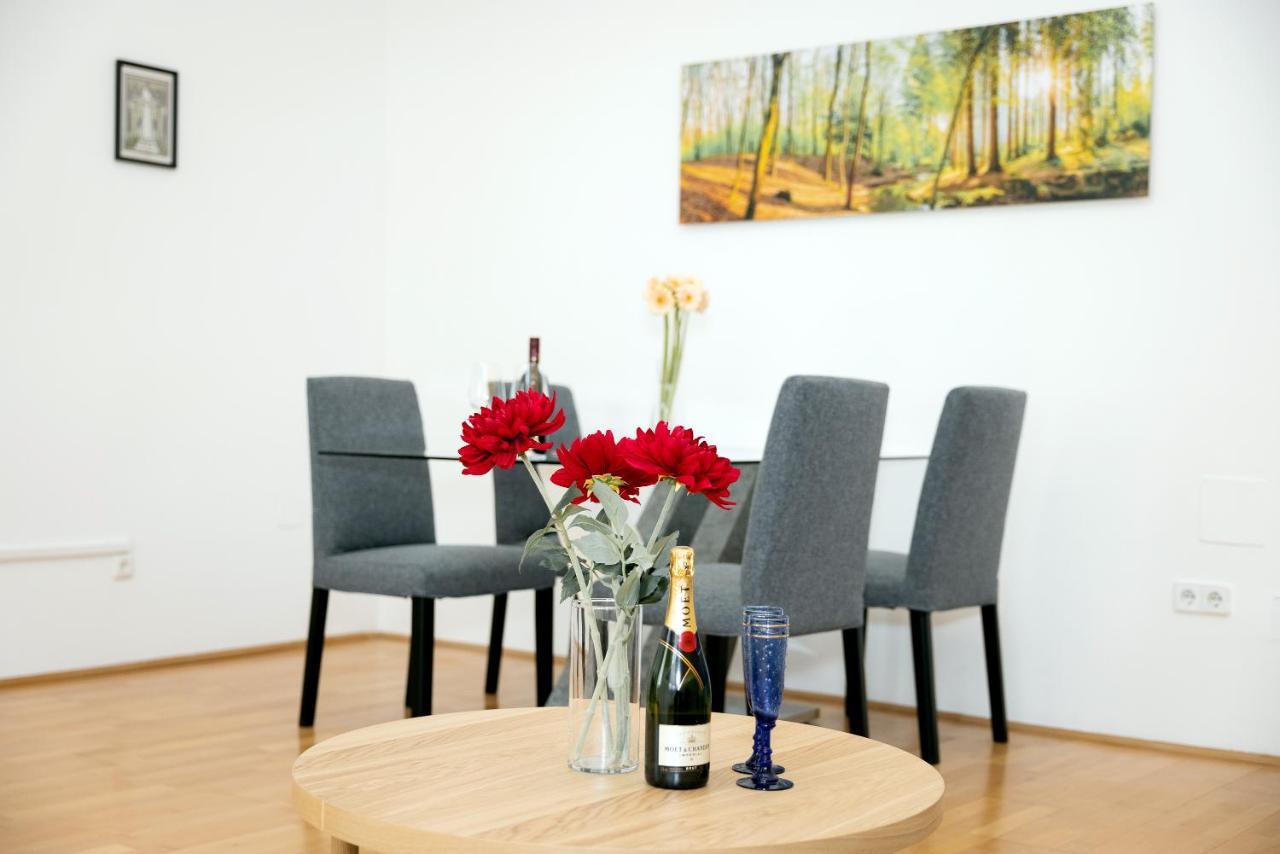 Premium 80 M2 Apartment - Free Parking Wenen Buitenkant foto